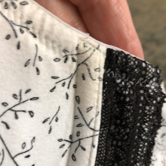 CACIQUE Plunge underwire molded cup bra. Size 44DD - Picture 9 of 10